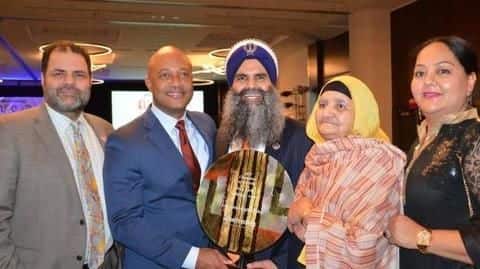 Indian-American Sikh accorded with Rosa Park Trailblazer award Indian-American Sikh accorded with Rosa Park Trailblazer award