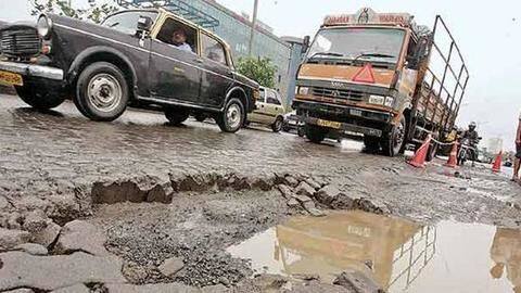 Deaths caused by potholes in last 5 years unacceptable: SC Deaths caused by potholes in last 5 years unacceptable: SC