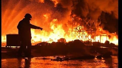 600 killed in 84,000 fire-mishaps in Mumbai in 10yrs: Sena 600 killed in 84,000 fire-mishaps in Mumbai in 10yrs: Sena