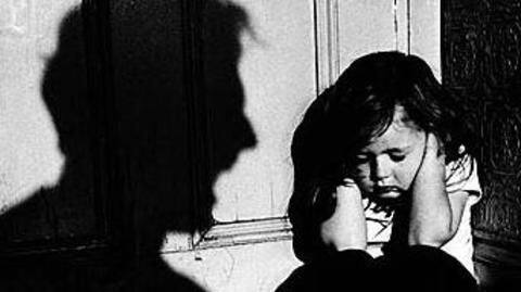 Man kills own kids by repeatedly throwing them on ground Man kills own kids by repeatedly throwing them on ground