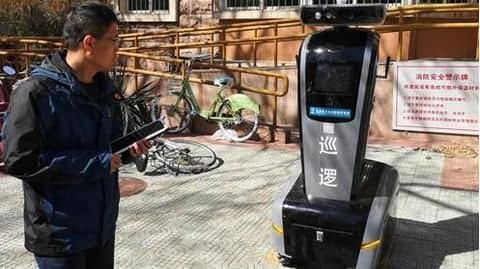 China's residential hub gets first-of-its-kind, high-tech 'robot watchman' China's residential hub gets first-of-its-kind, high-tech 'robot watchman'