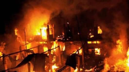 Fire razes 7 shops, 3 houses in Jammu