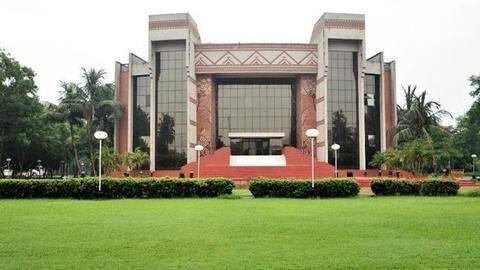 COVID-19: 61 students test positive at IIM-Calcutta, isolated on campus COVID-19: 61 students test positive at IIM-Calcutta, isolated on campus