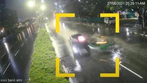 Hyderabad: Drunk driver rams Audi into autorickshaw, killing 1 Hyderabad: Drunk driver rams Audi into autorickshaw, killing 1