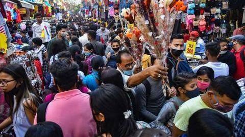 Nashik imposes entry fee for markets to contain coronavirus surge Nashik imposes entry fee for markets to contain coronavirus surge