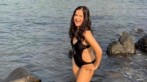 Slut-shamed for sharing swimsuit pictures, Sona Mohapatra slams trolls Slut-shamed for sharing swimsuit pictures, Sona Mohapatra slams trolls