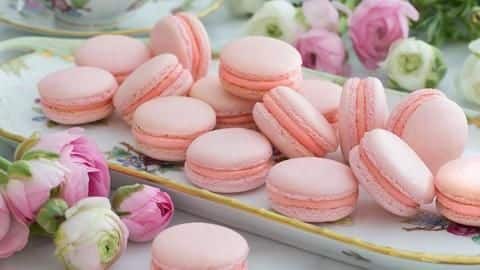 How to make delicious French macarons at home How to make delicious French macarons at home