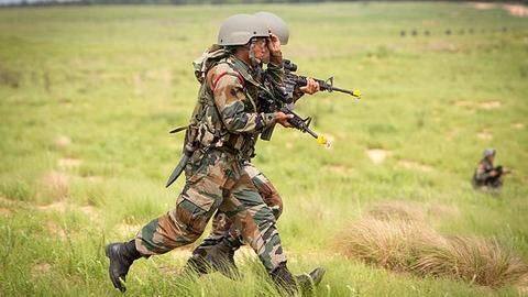 Pak violates ceasefire, woman killed along LoC Pak violates ceasefire, woman killed along LoC