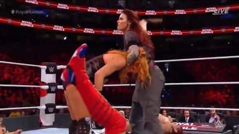 Female WWE wrestlers with the best finishing moves Female WWE wrestlers with the best finishing moves