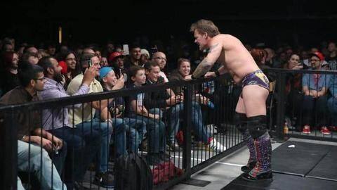 Five things you would experience at a live WWE show Five things you would experience at a live WWE show