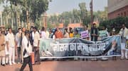 'Maza lijiye...': Opposition protests on Parliament premises over air pollution 