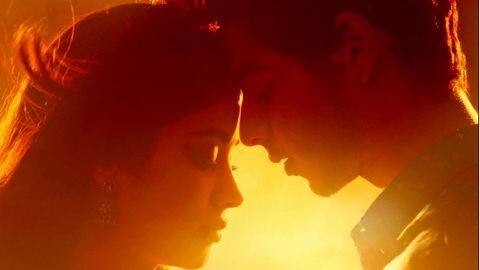 Impressed by Janhvi, Lata Mangeshkar wants to sing for her Impressed by Janhvi, Lata Mangeshkar wants to sing for her