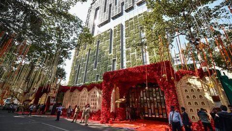 #IshaAmbaniWedding: Groom Anand Piramal gets a special welcome at Antilla #IshaAmbaniWedding: Groom Anand Piramal gets a special welcome at Antilla