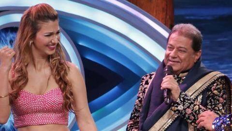 #BiggBoss12: Anup, Jasleen lose cool after housemates question their relationship #BiggBoss12: Anup, Jasleen lose cool after housemates question their relationship