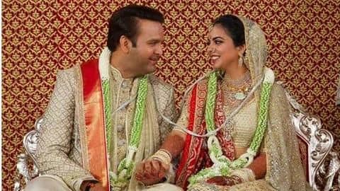 #IshaAmbaniWedding: Mukesh Ambani gets emotional during kanyadaan. Watch videos #IshaAmbaniWedding: Mukesh Ambani gets emotional during kanyadaan. Watch videos