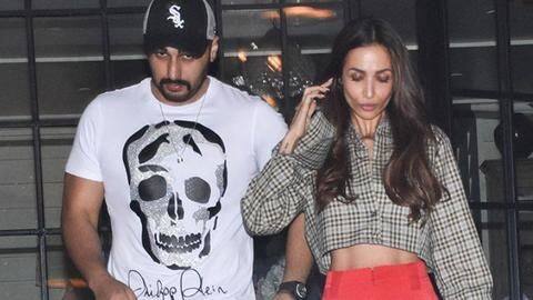 Did Arjun Kapoor gatecrash Malaika Arora's bachelorette party in Maldives? Did Arjun Kapoor gatecrash Malaika Arora's bachelorette party in Maldives?