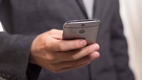 Here's how you can save space on your low-end cellphones Here's how you can save space on your low-end cellphones