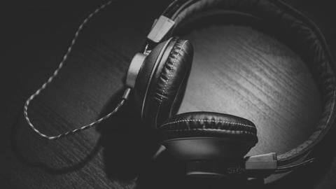 Noise cancellation in microphones Noise cancellation in microphones