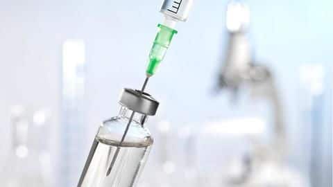 Potential coronavirus vaccine moves step closer toward approval, Moderna says