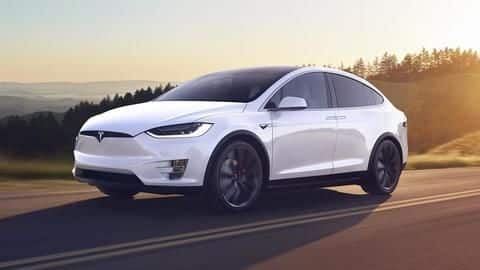 Tesla app goes down, locks owners out of their cars Tesla app goes down, locks owners out of their cars