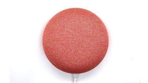 Plus, it retains the vocal characteristics of the speaker Plus, it retains the vocal characteristics of the speaker