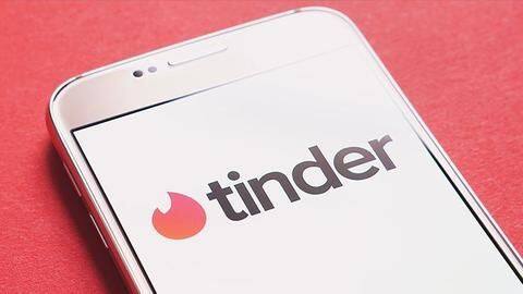 Not feeling safe on a date? Use Tinder's 'panic' button Not feeling safe on a date? Use Tinder's 'panic' button