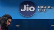 Recharge someone's phone, make money using JioPOS Lite app