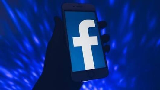 Now, Facebook is mysteriously logging people out