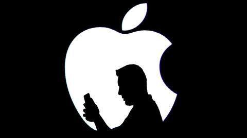 Now, you can earn $1.5 million for hacking Apple devices Now, you can earn $1.5 million for hacking Apple devices
