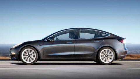 Tesla just made its 100,000th Model 3, reaching new milestone Tesla just made its 100,000th Model 3, reaching new milestone
