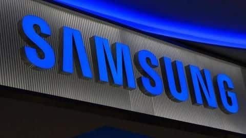 Samsung patents weird 'two-way' foldable phone: Details here Samsung patents weird 'two-way' foldable phone: Details here