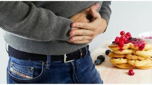 Self-vibrating 'pillbots' tackle constipation