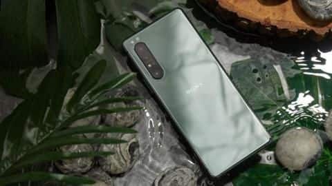 Sony Xperia 1 II's Mirror Lake Green color option unveiled Sony Xperia 1 II's Mirror Lake Green color option unveiled