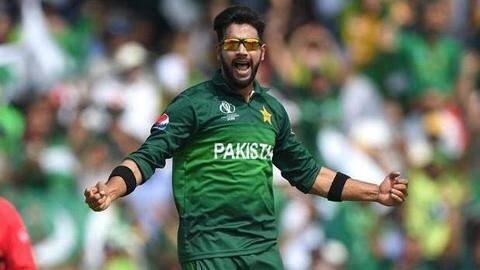 Waqar praises Imad Wasim, warns Pakistan of inconsistency Waqar praises Imad Wasim, warns Pakistan of inconsistency
