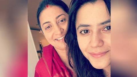 After winning Amethi, Smriti visits SiddhiVinayak, walks barefoot for 14-km After winning Amethi, Smriti visits SiddhiVinayak, walks barefoot for 14-km