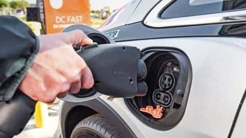 Noida: E-car helped man complete 1L km under Rs. 1lakh Noida: E-car helped man complete 1L km under Rs. 1lakh
