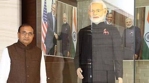 Diamond merchant, who bought Modi suit, duped of Rs. 1cr Diamond merchant, who bought Modi suit, duped of Rs. 1cr