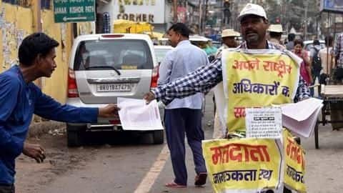 Patna: 45-year-old man urges people to vote this elections Patna: 45-year-old man urges people to vote this elections
