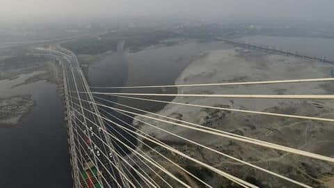 25-year-old dies after wire pierces his chest on Signature Bridge 25-year-old dies after wire pierces his chest on Signature Bridge
