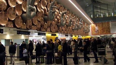 Four, including cricketer, arrested for smuggling gold at Delhi airport Four, including cricketer, arrested for smuggling gold at Delhi airport