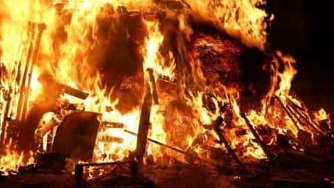 Boats, huts torched as murder triggers violence in TN's Cuddalore Boats, huts torched as murder triggers violence in TN's Cuddalore