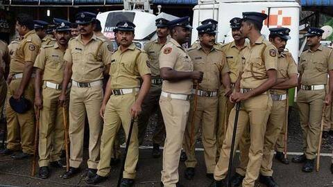 Kerala Police stops 12-year-old girl from entering Sabarimala Temple Kerala Police stops 12-year-old girl from entering Sabarimala Temple