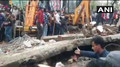 17 dead as roof of cremation ground collapses in Muradnagar 17 dead as roof of cremation ground collapses in Muradnagar