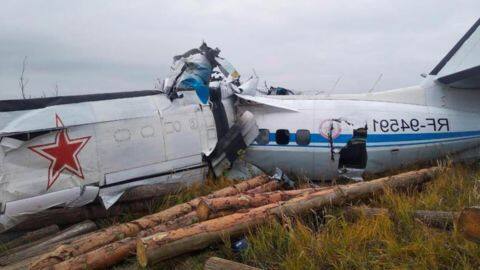 16 killed as plane carrying parachutists crashes in Russia 16 killed as plane carrying parachutists crashes in Russia