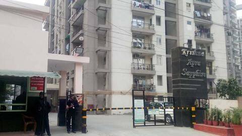 Guard heard sound at 5 am; found bodies Guard heard sound at 5 am; found bodies