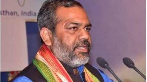 Delhi Pollution: BJP minister suggests 'yajna' to please Lord Indra Delhi Pollution: BJP minister suggests 'yajna' to please Lord Indra