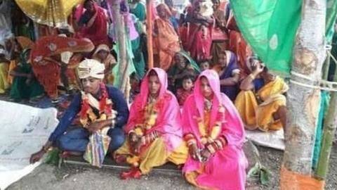 Arranged-cum-love marriage: MP man marries two women at same ceremony Arranged-cum-love marriage: MP man marries two women at same ceremony