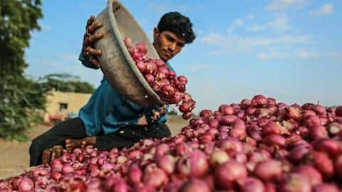 Onion prices touch Rs. 180/kg in Madurai Onion prices touch Rs. 180/kg in Madurai