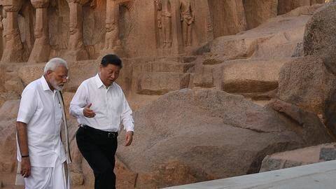 PM Modi gave personal tour of ancient monuments to Jinping PM Modi gave personal tour of ancient monuments to Jinping