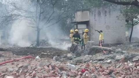 TN: Fire erupts at firecracker factory in Virudhunagar; 11 dead TN: Fire erupts at firecracker factory in Virudhunagar; 11 dead